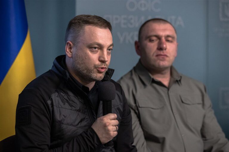 Kijeve nukritus sraigtasparniui žuvo keliolika asmenų, tarp jų – vidaus reikalų ministras