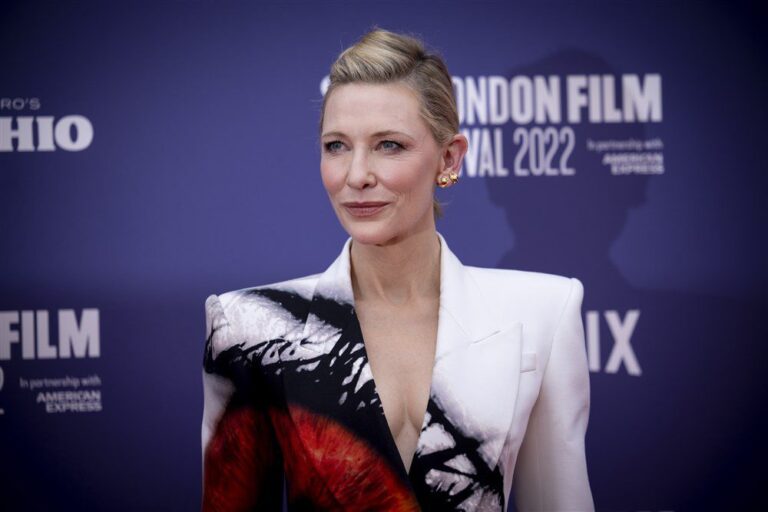 Apdovanojimą už lesbietės dirigentės vaidmenį pelniusi C. Blanchett kritikavo „patriarchalinę sistemą”