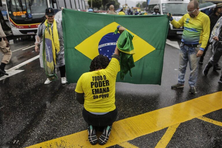 Brazilijos gatvėse – susirėmimai tarp prezidento J. Bolsonaro šalininkų ir policijos