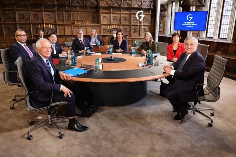 Iš G7 užsienio reikalų ministrų susitikimo salės Miunsteryje pašalintas kryžius