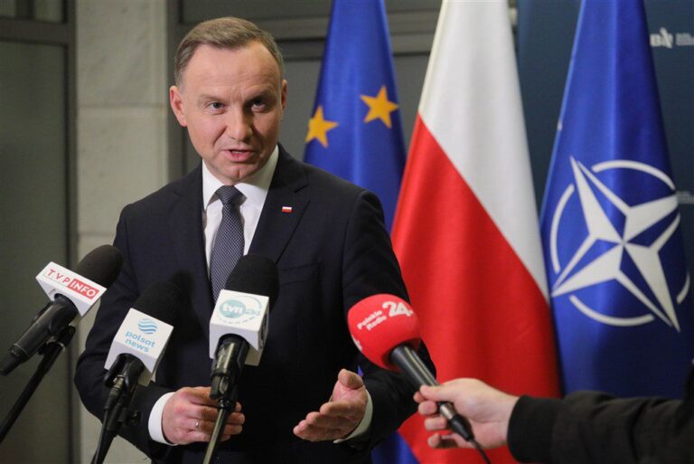 A. Duda kritikuoja Lenkijos valdančiųjų išpuolius prieš nacionalinę žiniasklaidą