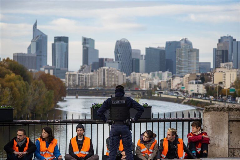 Vokietijos policija surengė reidus prieš klimato aktyvistus