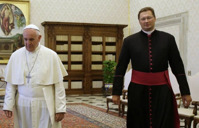 Apaštališkasis nuncijus Ukrainoje: pontifikui reikėjo suteikti galimybę išsamiai pasisakyti