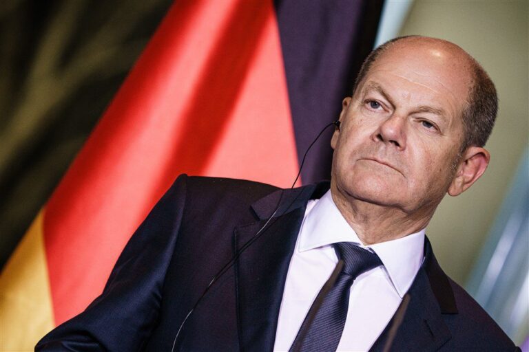 O. Scholzas: Vokietija pristato naują strategiją Kinijos atžvilgiu