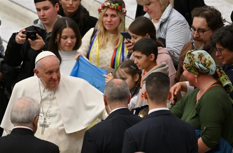 Būkime artimi iškankintiems Ukrainos žmonėms – popiežius