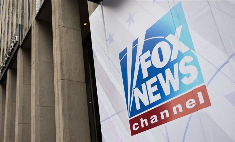„Fox News” balsavimo mašinų įmonei turės sumokėti 787 mln. dolerių už šmeižtą