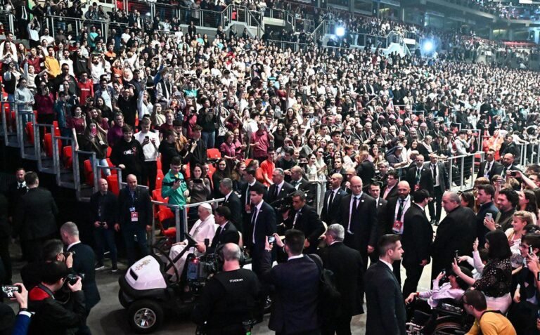 Pranciškus vengrų jaunimui: geriausias treneris – Jėzus