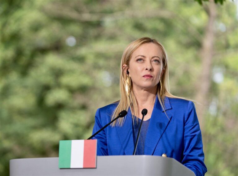 K. Karinis ir G. Meloni sutinka, kad reikia stiprinti ES išorės sienas