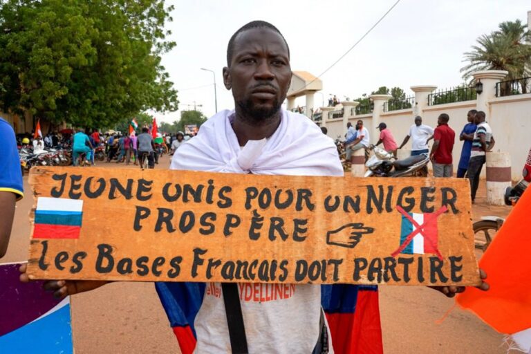 Afrikos Sąjunga sustabdė Nigerio narystę dėl karinio perversmo