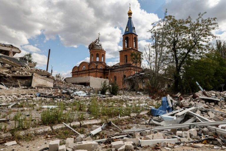 Nuo Rusijos invazijos į Ukrainą pradžios okupantai nužudė trisdešimt ukrainiečių dvasininkų