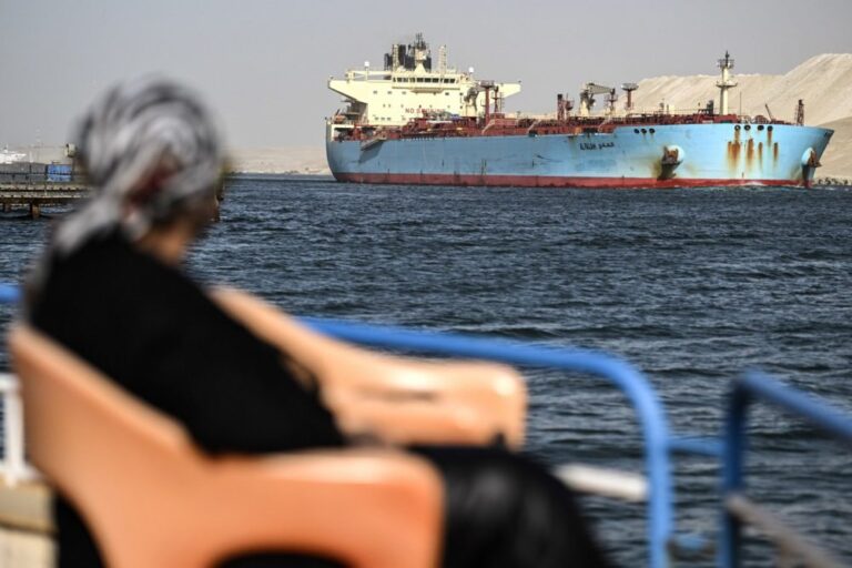 Egipto prezidentas: husių išpuoliai 40–50 proc. sumažino pajamas iš Sueco kanalo