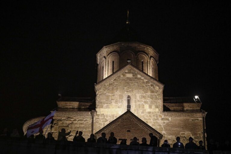 Sakartvele planuojama stačiatikybę paskelbti valstybine religija