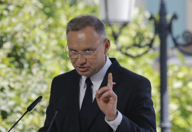 Lenkų vadovas Andrzejus Duda išreiškė pasitikėjimą Donaldu Trumpu