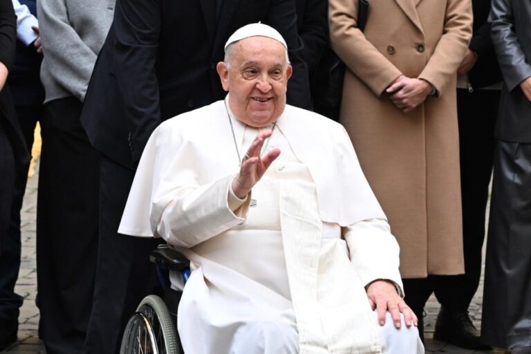 Paskelbta oficiali pontifiko mirties priežastis