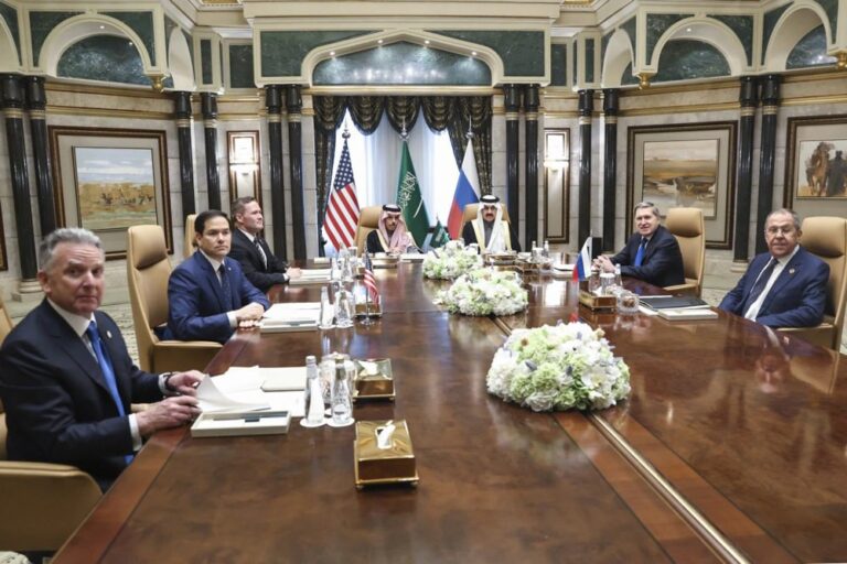 Naujienų telegrafas: Ukrainos kolonizacija, šyla rusų ir amerikiečių santykiai, užsigavę „aušriečiai“