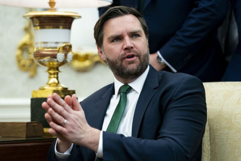 J. D. Vance. Kaip aš prisijungiau prie pasipriešinimo (I)