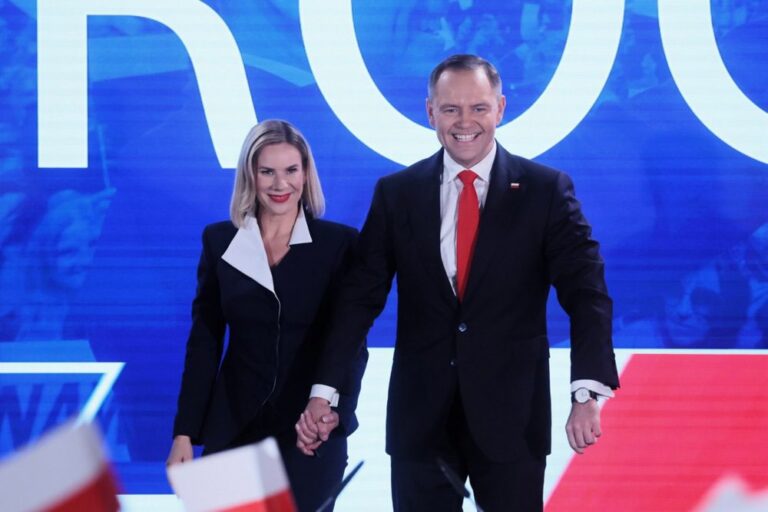 Lenkijos prezidento rinkimus nedidele persvara laimėjo nacionalistas Karolis Nawrockis