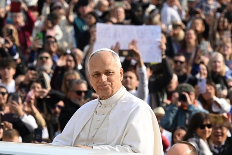 Popiežius Leonas XIV 60 tūkst. Šventųjų metų piligrimų mokė apie Jėzaus prisikėlimą