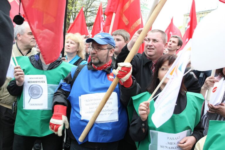 Darbo dienos proga – profsąjungų eitynės Kauno centre