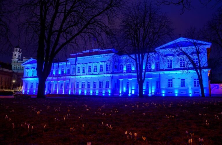 Prezidentūra Pasaulinę autizmo supratimo dieną nusidažys mėlynai