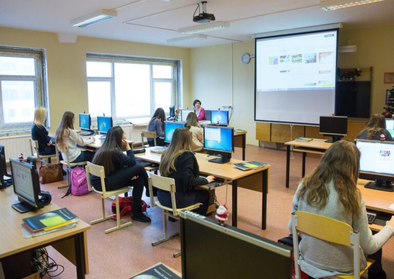 Mokytojų profesinė sąjunga rugsėjo 29 dieną paskelbė pradedanti tikrąjį streiką