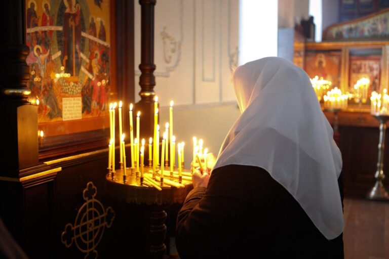 Stačiatikių bendruomenės sako besijaučiančios nesaugiai, ministrė ramina 