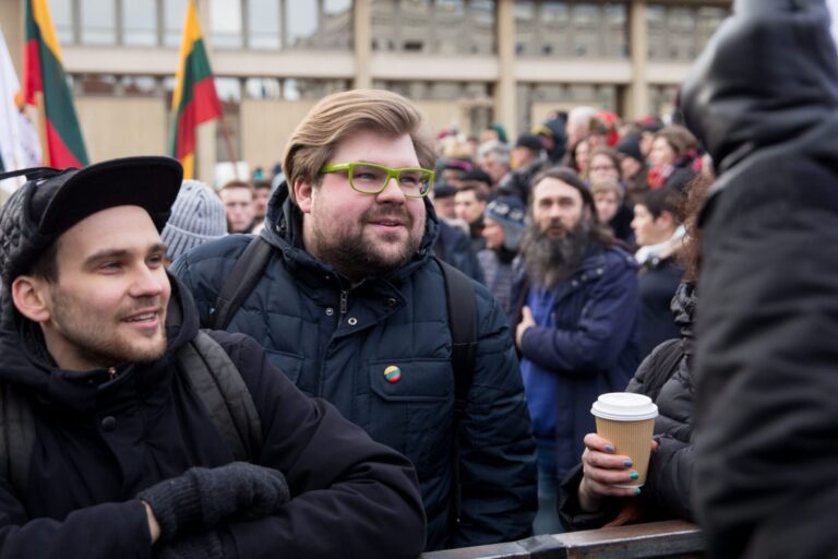 Seksualiniais nusikaltimais prieš nepilnamečius kaltinamas Kristijonas Bartoševičius savo kaltės nepripažįsta