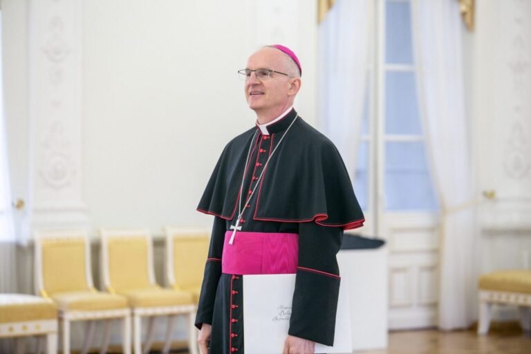 Progresyvistinės ideologijos suklestėjimas lemia didelės visuomenės dalies apatiją – apaštališkasis nuncijus P. A. Rajič