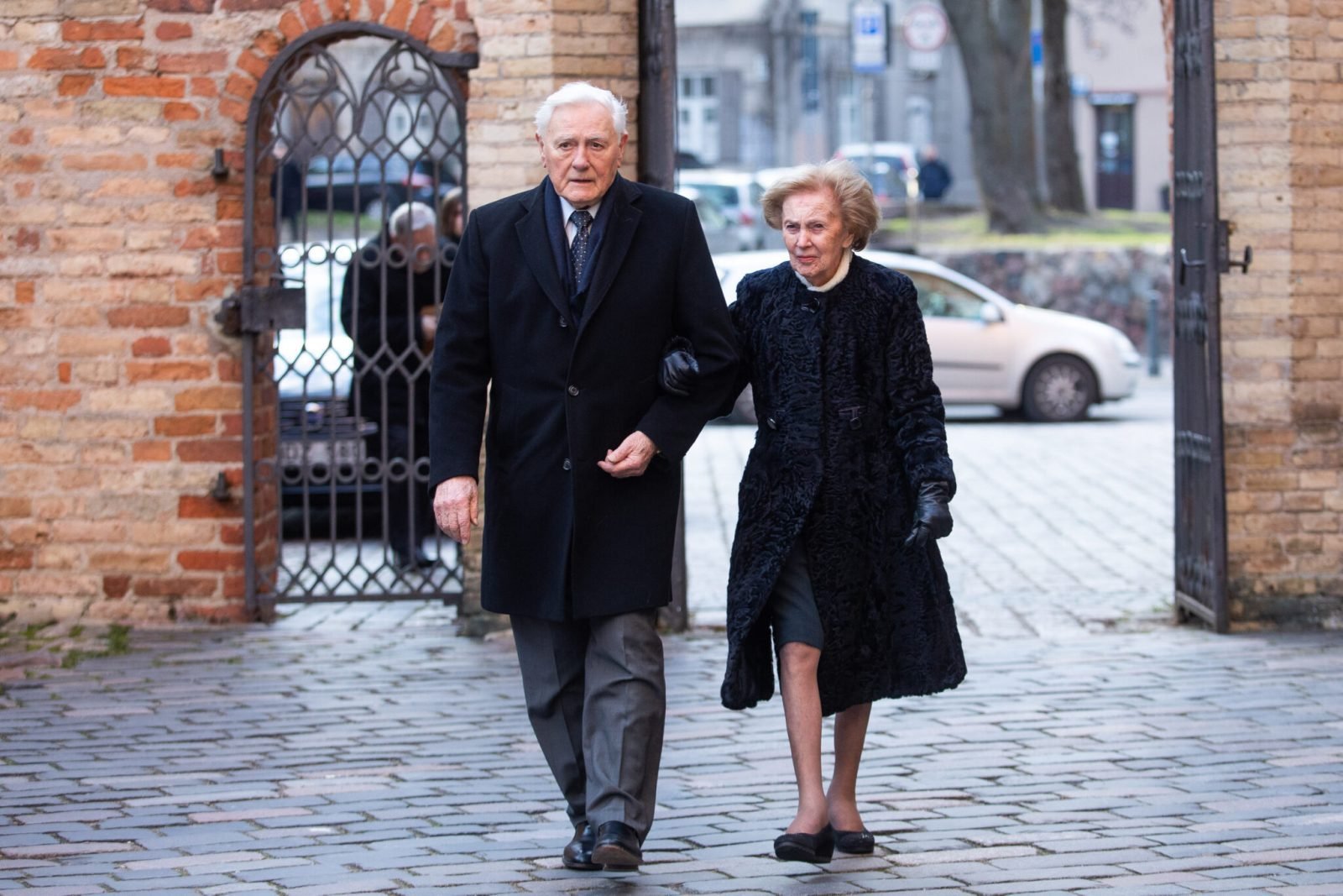 Kadenciją baigęs prezidentas Valdas Adamkus su žmona Alma Adamkiene / BNS nuotr.