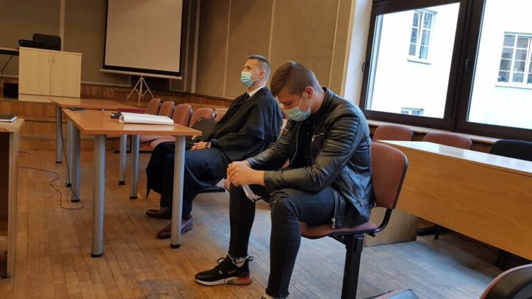 Žandikaulį merginai sulaužęs Jurbarko smurtautojas prašo toliau palikti jį laisvėje