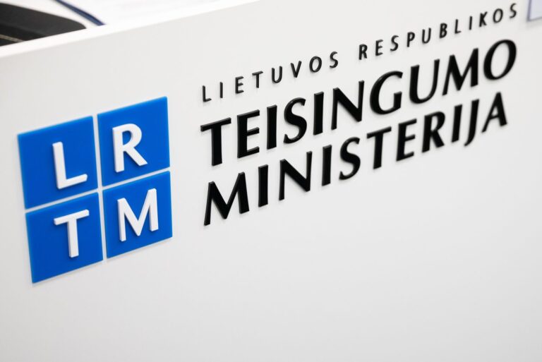 Ministerija – už senaties termino ilginimą dėl seksualinių nusikaltimų prieš vaikus