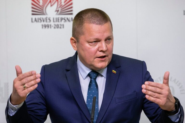 Opozicija ragina Seimo vadovę pasitikrinti pasitikėjimą, svarsto nedalyvauti posėdžiuose