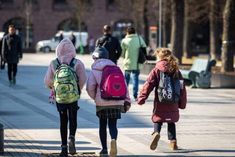 Vengrija nurodė Čekijai „nelįsti prie jos vaikų”