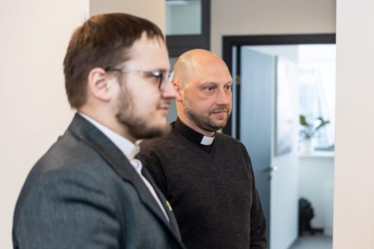 Nušalinti Lietuvos ortodoksų dvasininkai atstatyti į savo tarnystę