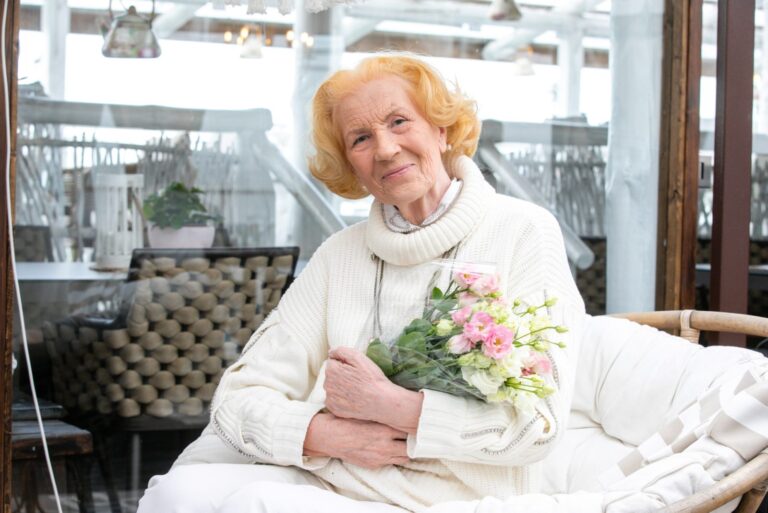 Mirė buvusi Seimo narė, poetė D. Teišerskytė