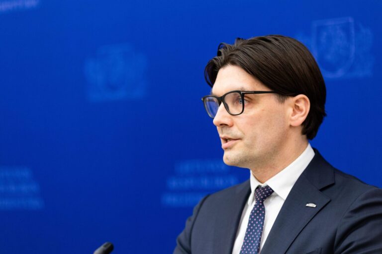 V. Augustinavičius: biudžetas – netobulas, dar svarstoma, ar prezidentas jį pasirašys