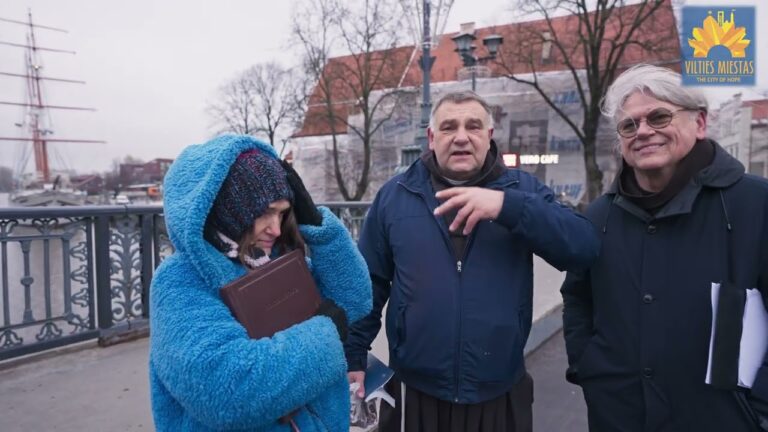 Pasivaikščiojimai po adventinę Klaipėdą su pranciškonais (IV)
