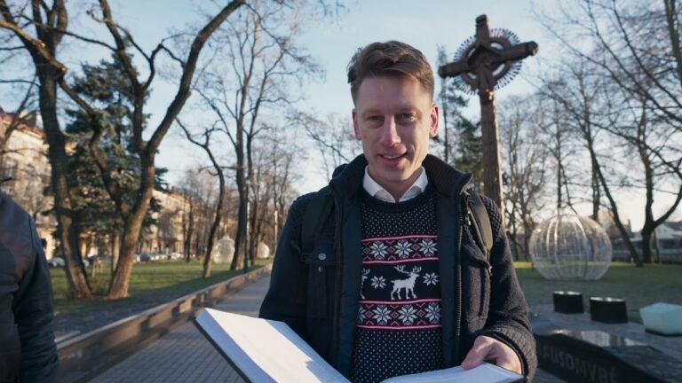 Pasivaikščiojimai po adventinę Klaipėdą su pranciškonais (III)
