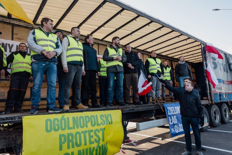 Lenkijos ūkininkai pradeda protestus visoje šalyje, įskaitant pasienį su Lietuva