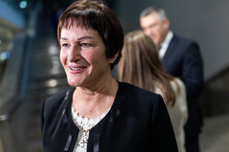 Socialdemokratės Birutės Vėsaitės pareiškimas apie „lovos reikalus” sulaukė atkirčio