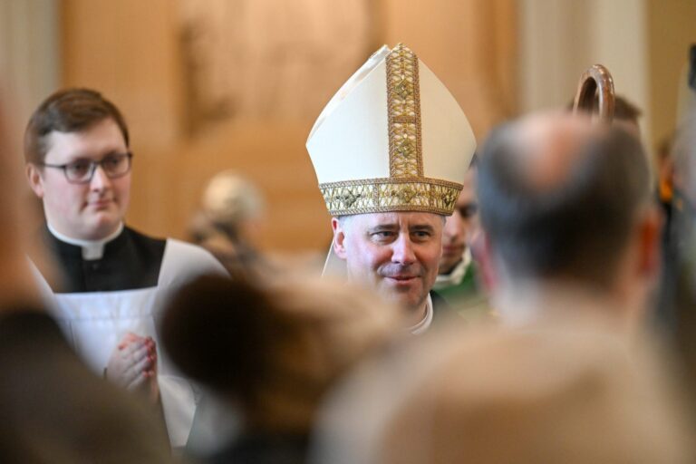 Kardinolas Rolandas Makrickas. Jėzus mato palaimą anapus neigiamos laikinos tikrovės