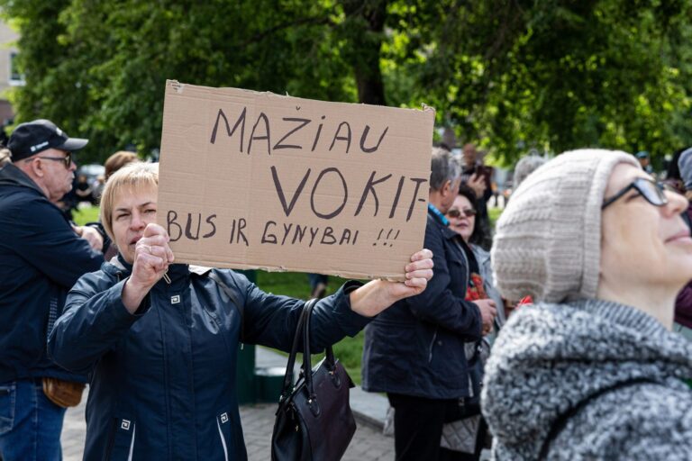 Naujienų telegrafas: šaudynės Austrijoje, tyrimas premjerui, protestas prieš NT mokestį