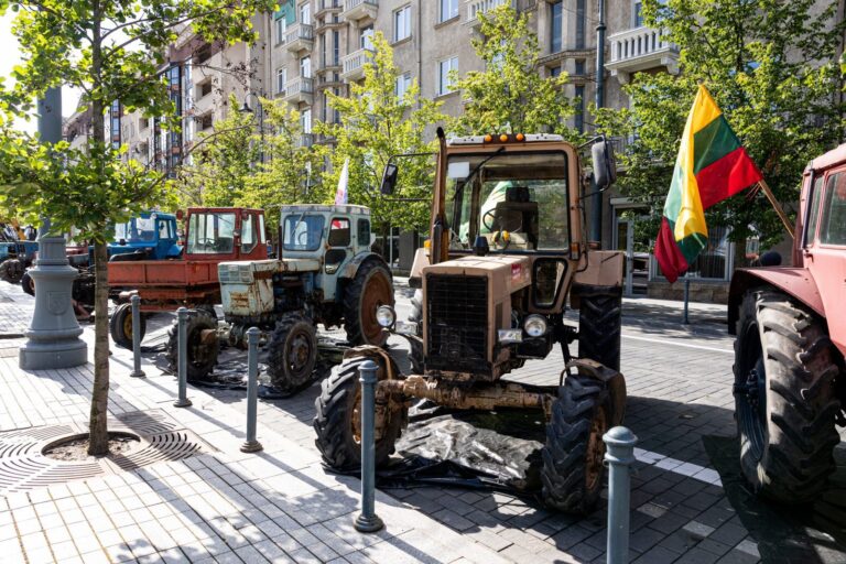 Naujienų telegrafas: pensijų reforma, nuolaidos ūkininkams, Irano „pergalė”