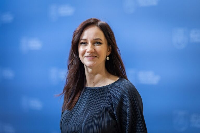 Šalies vadovai toliau svarsto kultūrininkų reakcijas į naujo kultūros ministro paskyrimą