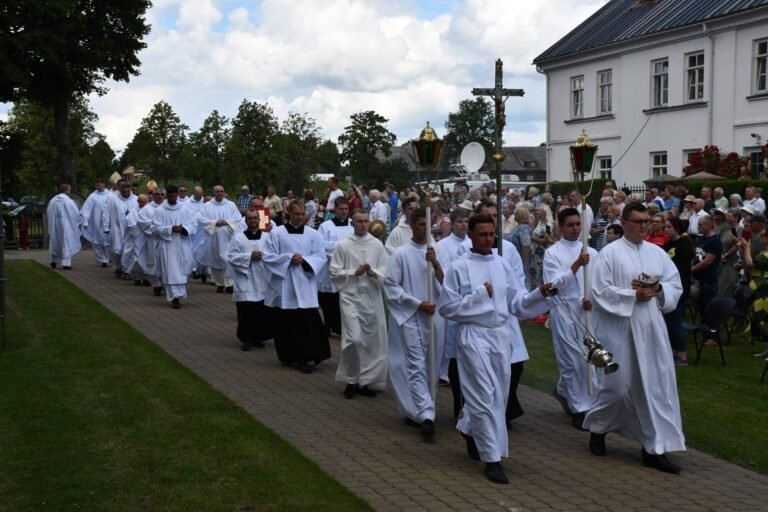 Prasideda Didieji Žemaičių Kalvarijos atlaidai