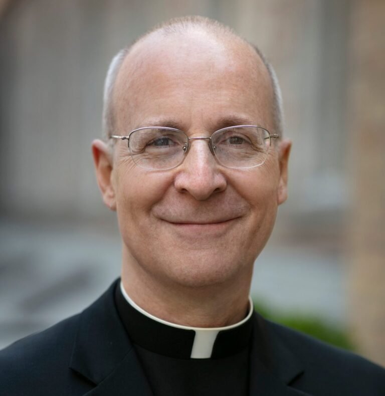 Popiežius laiške papasakojo apie Bažnyčią homoseksualiems katalikams