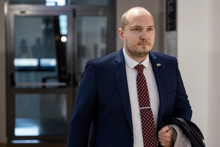 G. Jakštas atsistatydina: dirbti su I. Šimonyte yra neįmanoma