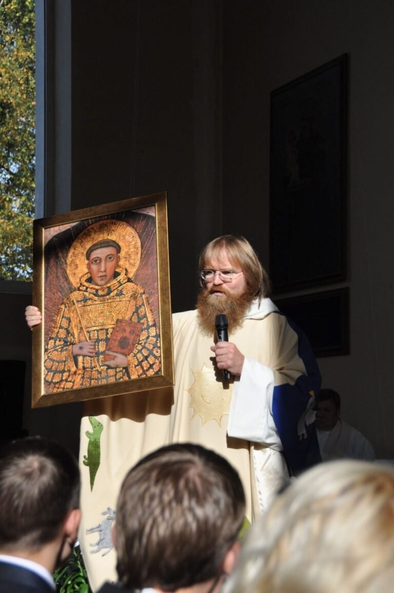 Br. pranciškonas Paulius Vaineikis: priešinkitės valdžios beprotybei!