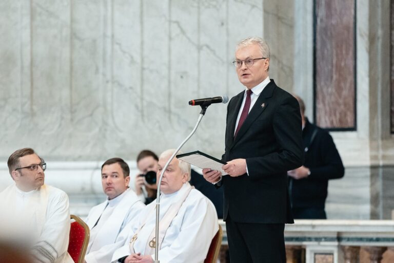 Valstybės vadovas Šv. Petro bazilikoje: tegul Jubiliejaus piligrimystė mus sustiprina