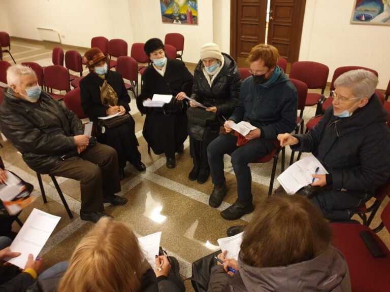 Kauno parapijos apie sinodinį kelią: keliavimas drauge išmokys girdėti vieniems kitus